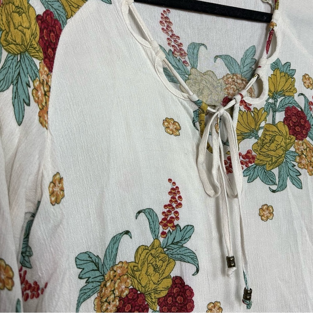 Coco + Jaimeson Cream Floral Print Fall Tassel Sc… - image 3